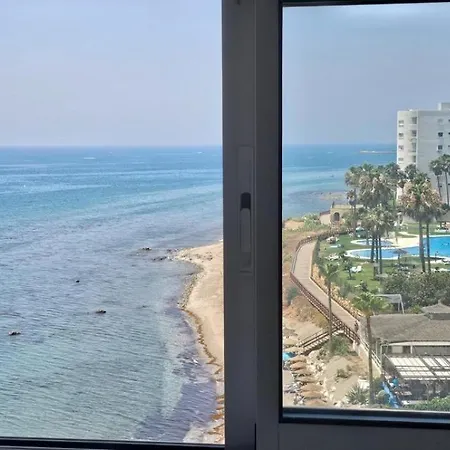 Seafront Horizon