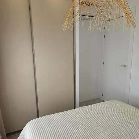 Seafront Horizon Apartment *